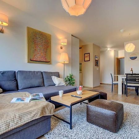 Spacious Home Office With Secure Garage In Sofia Zewnętrze zdjęcie